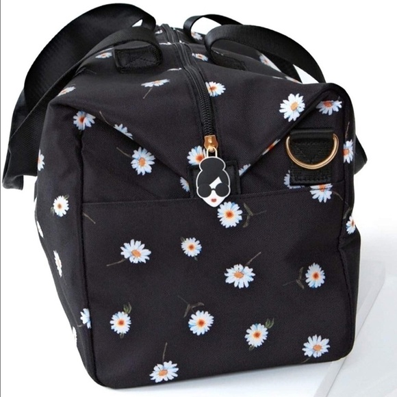 𝅺alice + Olivia Duffle Daisy Duffle Bag - Picture 7 of 10
